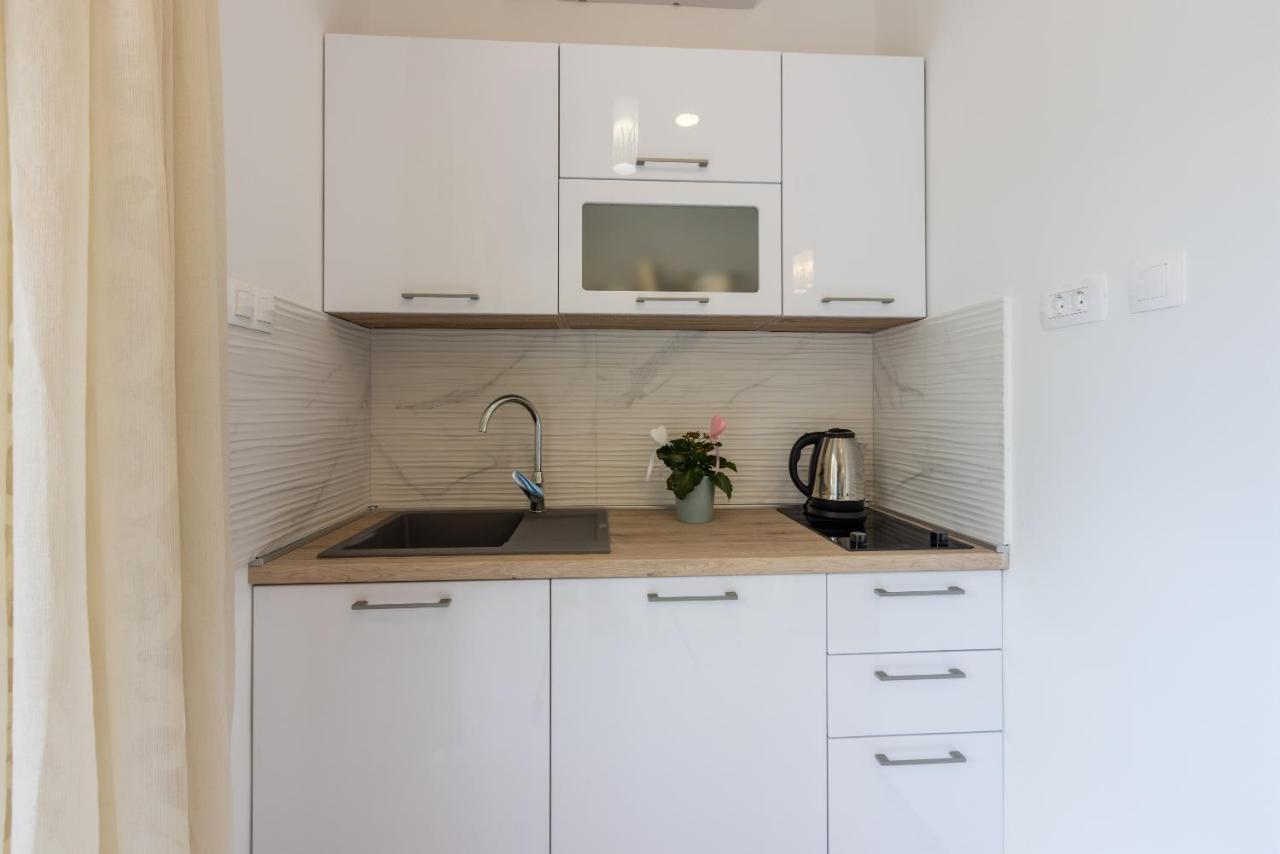 Lucia Apartament *
